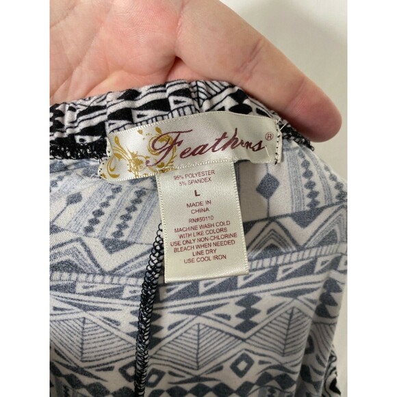 Feathers Woman’s Sleep Pants Black and White Light Weight Casual Size Large - Picture 4 of 4